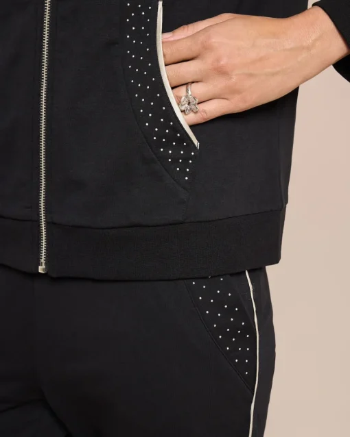 Online Hausanzug mit Strassbesatz Strickware