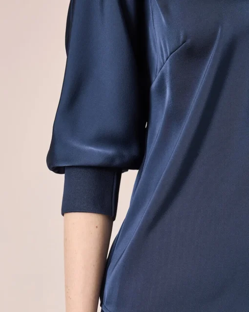 Outlet Shirt aus Satin Shirts & Tops